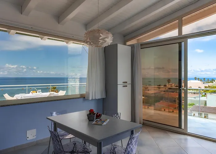 Terraces D'orlando - Family With Sea View And Pool 아파트 카포오를란도